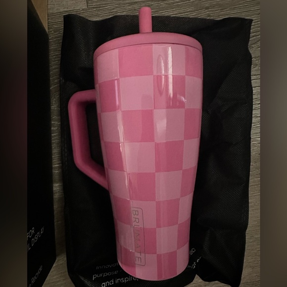 Brumate Pink Checkered Era 30oz (Limited Edition) w/Magnetic Straw Cover - Picture 5 of 8
